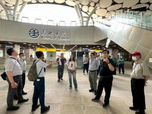 高雄市軌道運輸安全再升級！市府攜手專家把關捷運輕軌營運品質，打造便捷永續新生活